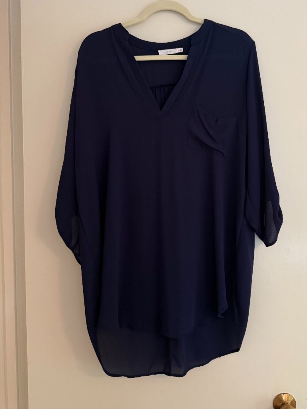 Lush Nordstrom Women's Navy Blue V-Neck Roll Tab Blouse Size XL